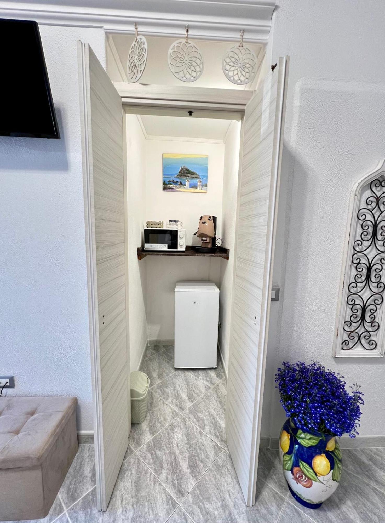 Bed and Breakfast Villino Annamaria Ischia Exterior foto